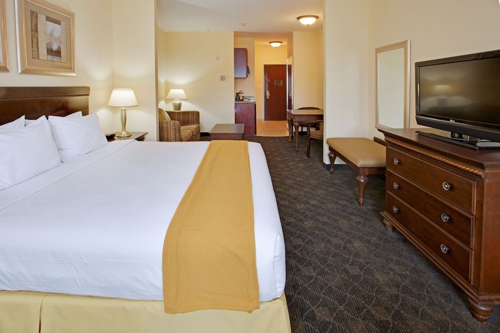 Suite, 1 King Bed (Additional Living Area)