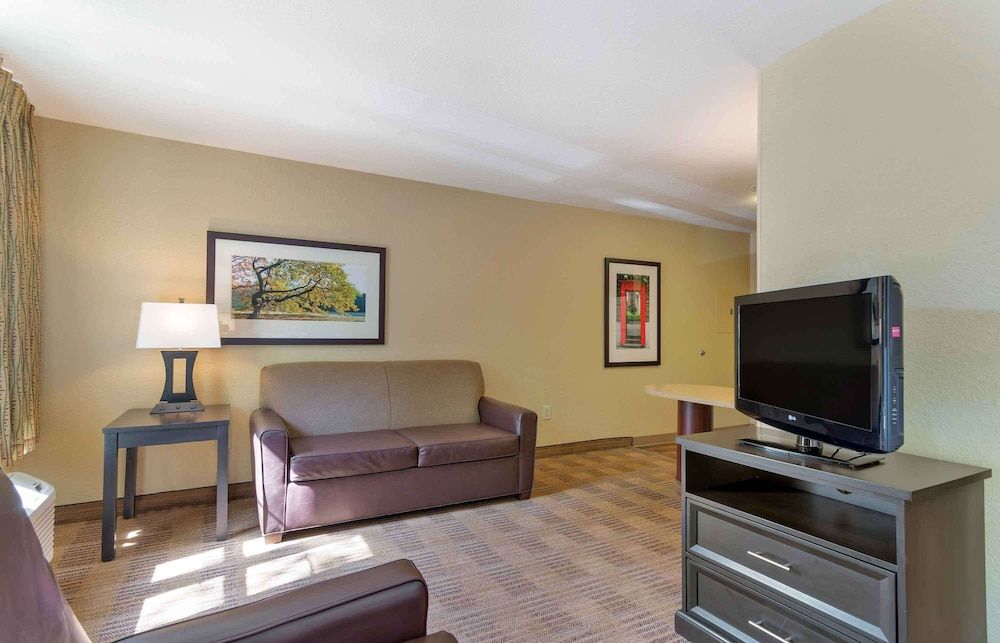 Extended Stay America Suites Dallas Plano Deluxe Studio, 1 King Bed with Sofa bed, Non Smoking 5