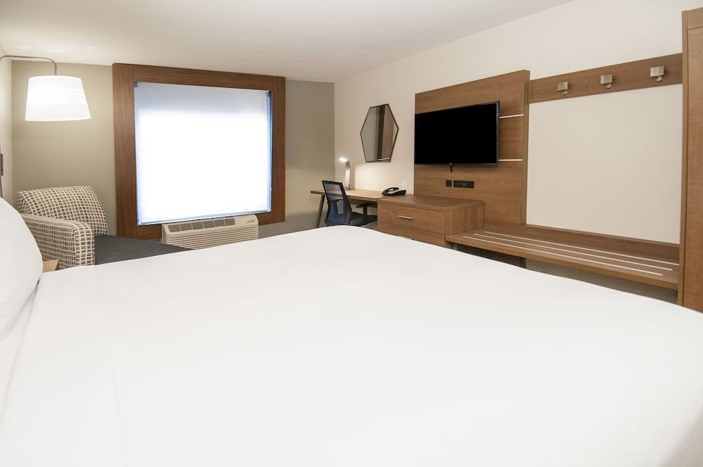 Standard Room, 1 King Bed