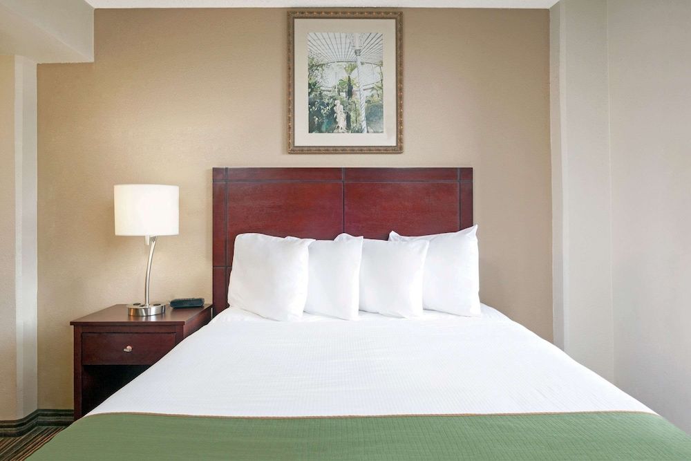 Studio Suite, 1 Queen Bed, Non Smoking