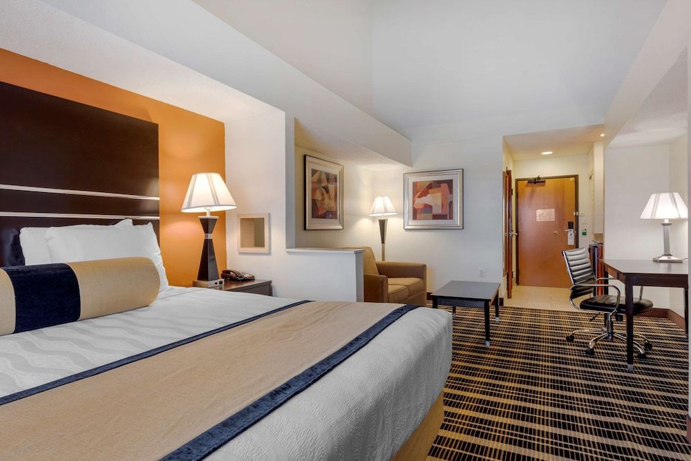 Best Western Plus Rockwall Inn & Suites Standard Room, 1 King Bed, Accessible, Bathtub (with Sofabed) 2