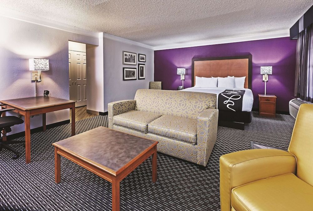 Deluxe Room, 1 King Bed, Non Smoking