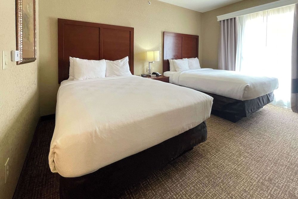 Suite, 2 Queen Beds, Non Smoking