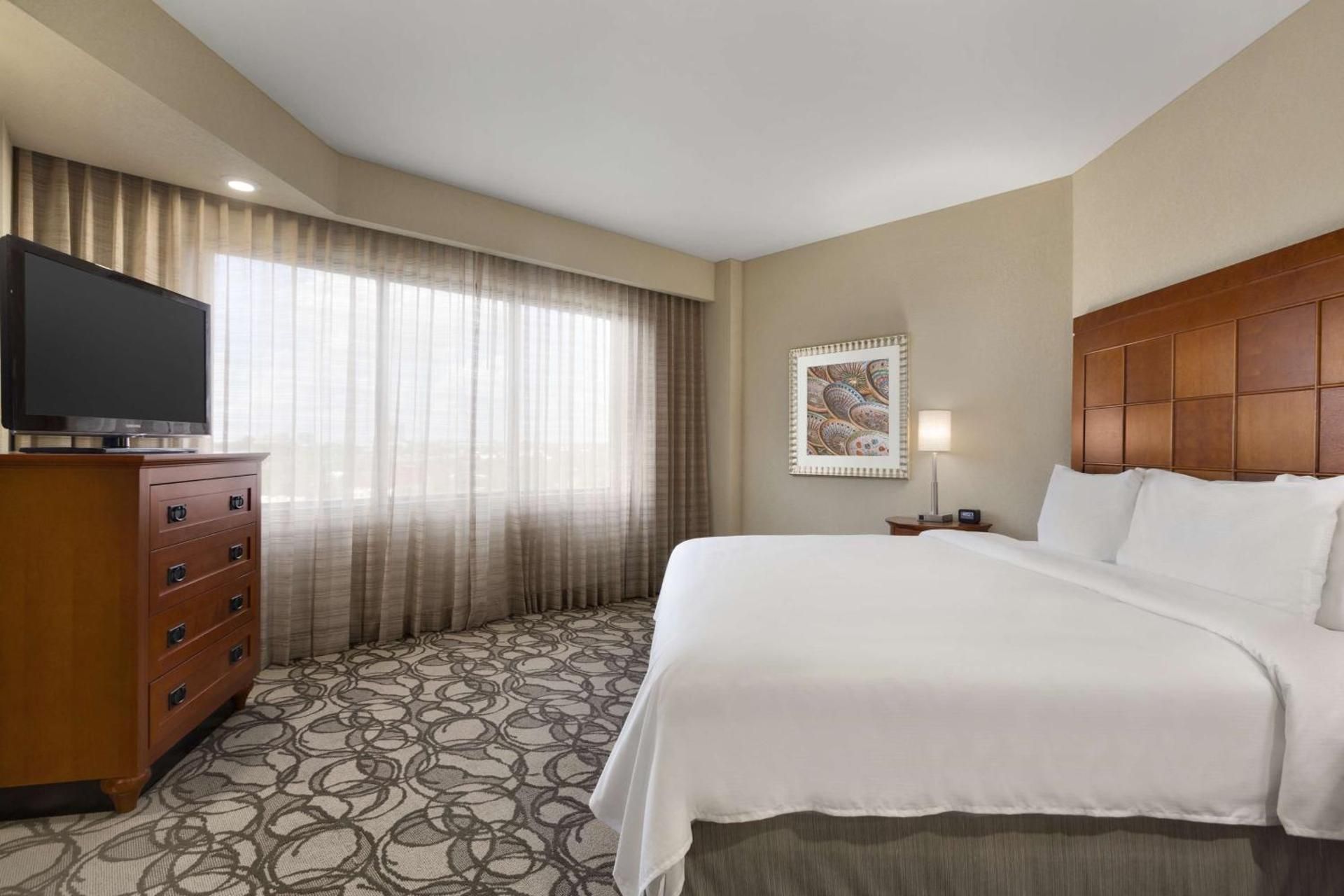 2 ROOM CORNER SUITE - 2 DOUBLE BEDS - NONSMOK