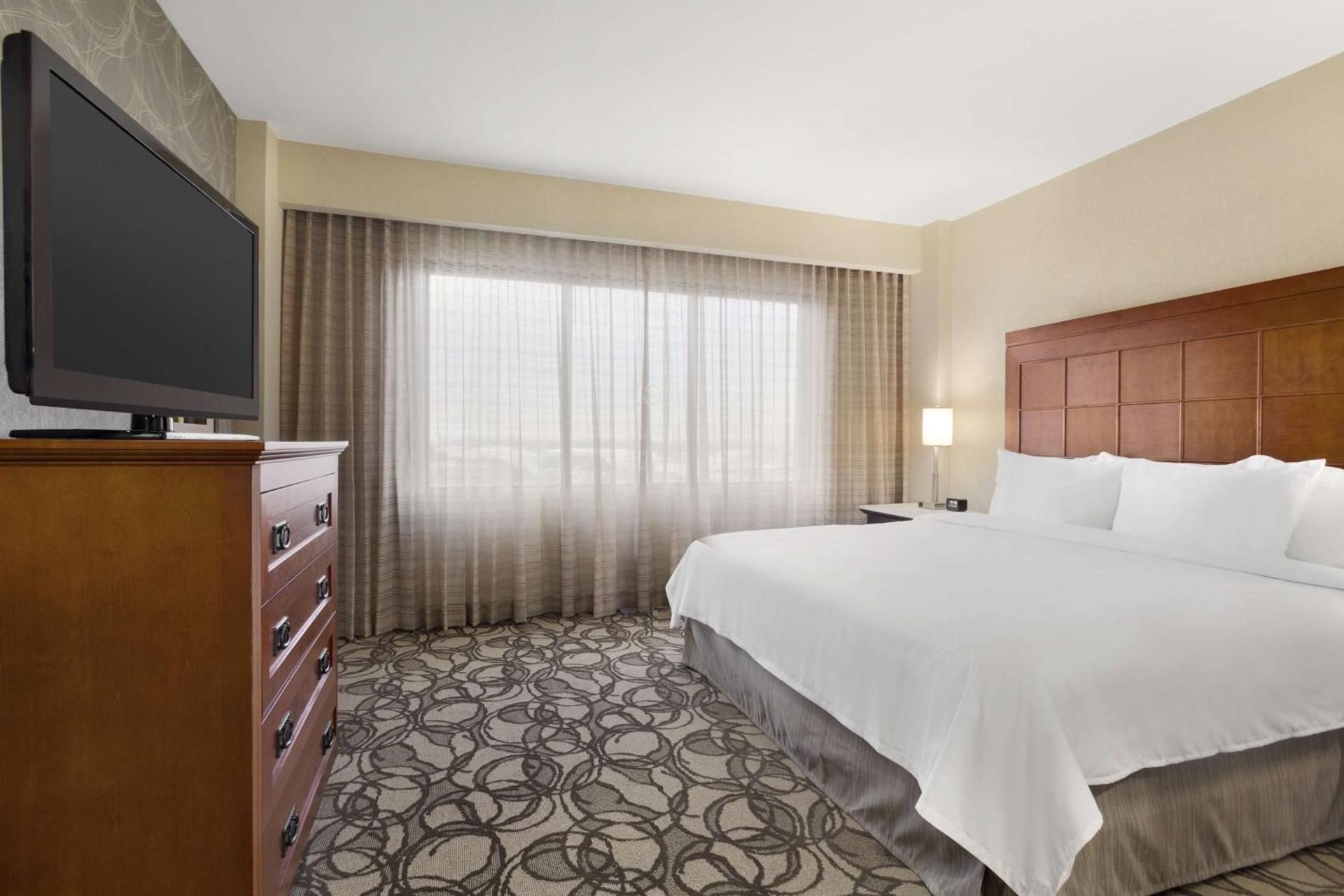 2 BEDROOM/2 BATH SUITE-2 KING BEDS NOSMOKING