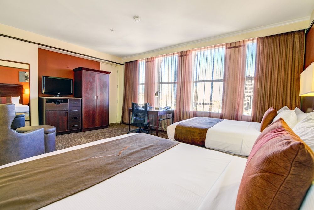 Room, 2 Double Beds, Accessible (Mobility & Hearing, Roll-in Shower)