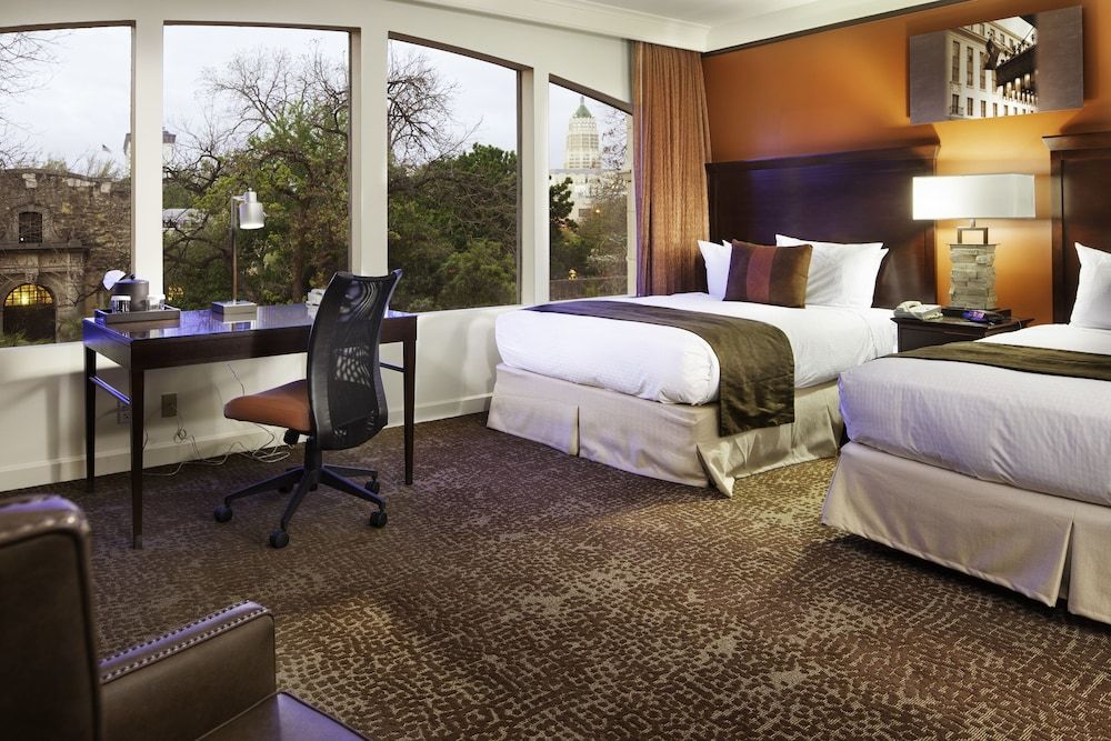 Room, 2 Queen Beds (Alamo View)