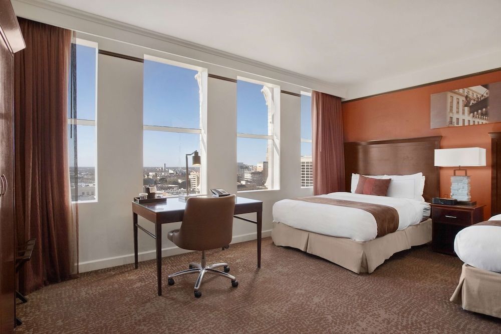 Room, 1 King Bed, Accessible (Mobility & Hearing, Roll-in Shower)