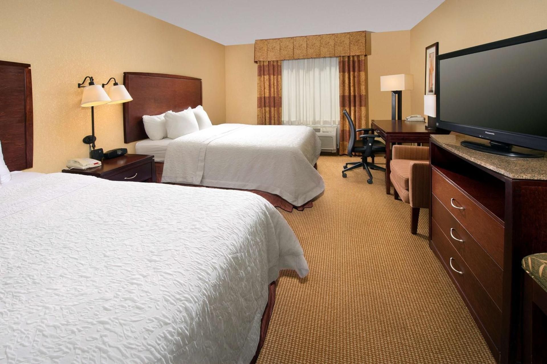 2 Queen Beds Nonsmoking