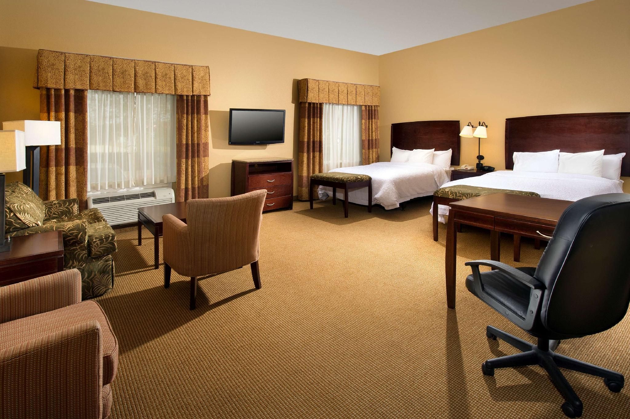 2 Double Mobility Access Ri Shwr Suite Nosmok