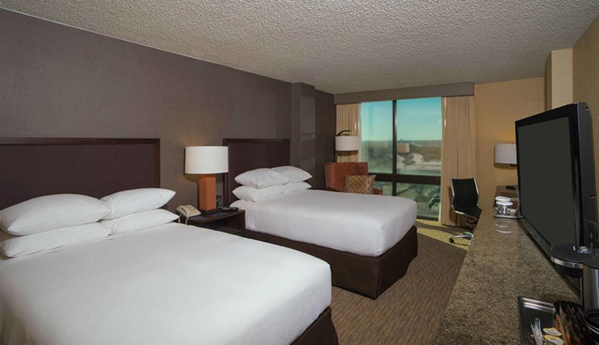 2 DOUBLE BEDS-NONSMOKING