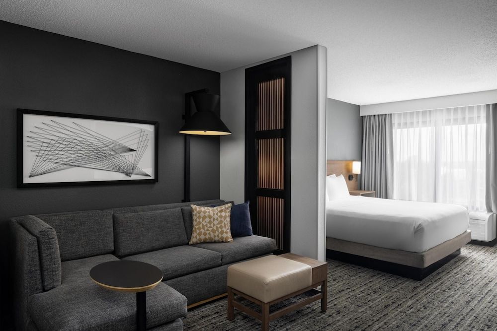 Room, 1 King Bed with Sofa bed, City View (High Floor)