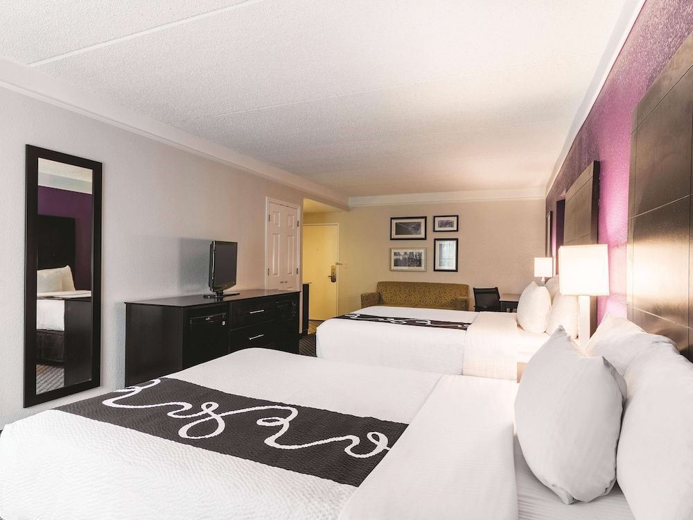 Room, 2 Double Beds, Accessible, Non Smoking (Mobility,Hearing,Tub w/Grab Bars)