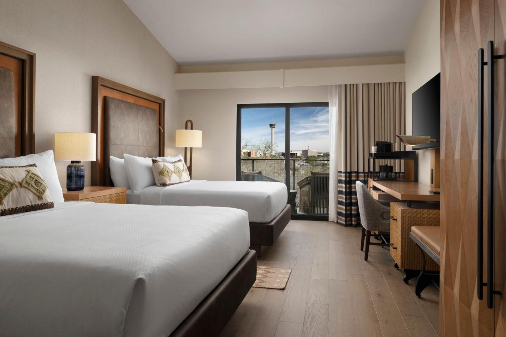Queen Room - Hearing Accessible