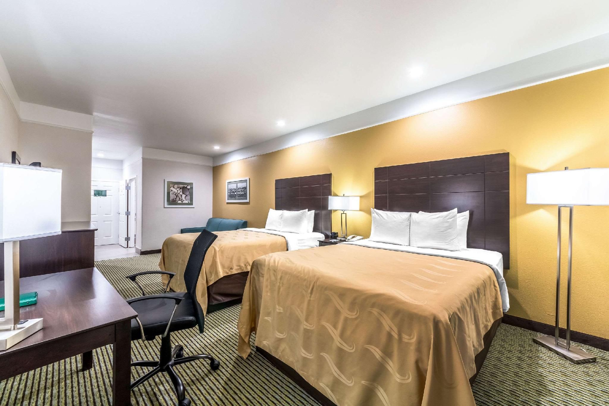 2 Queen Beds, Nonsmoking, Accessible