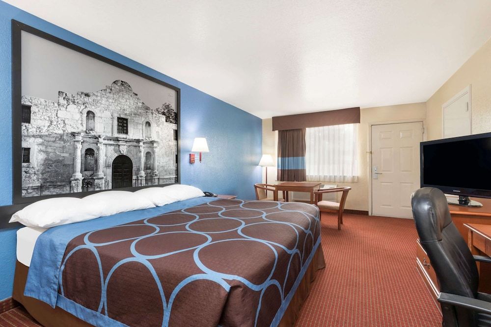 Standard Room, 1 King Bed, Smoking
