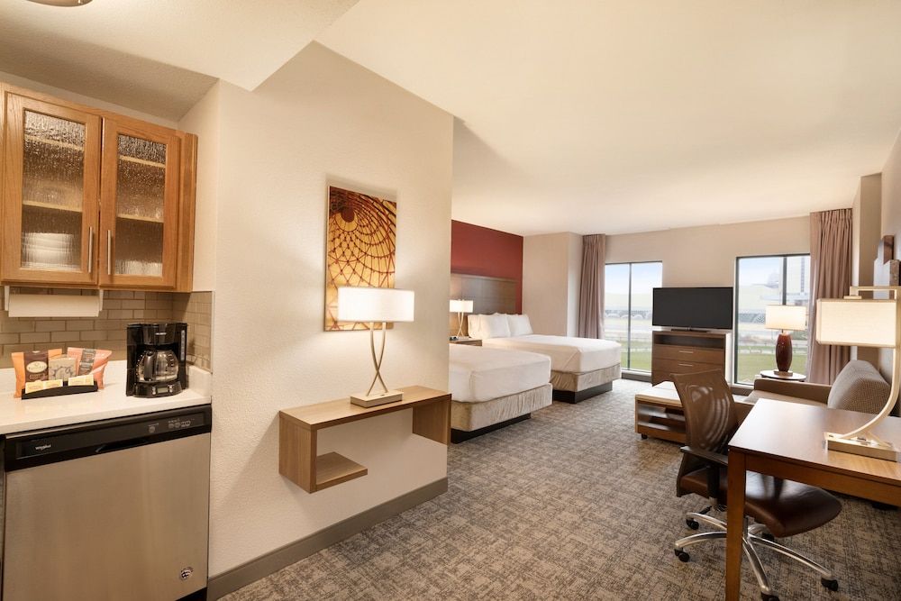 Studio Suite, 2 Queen Beds, Kitchen, City View