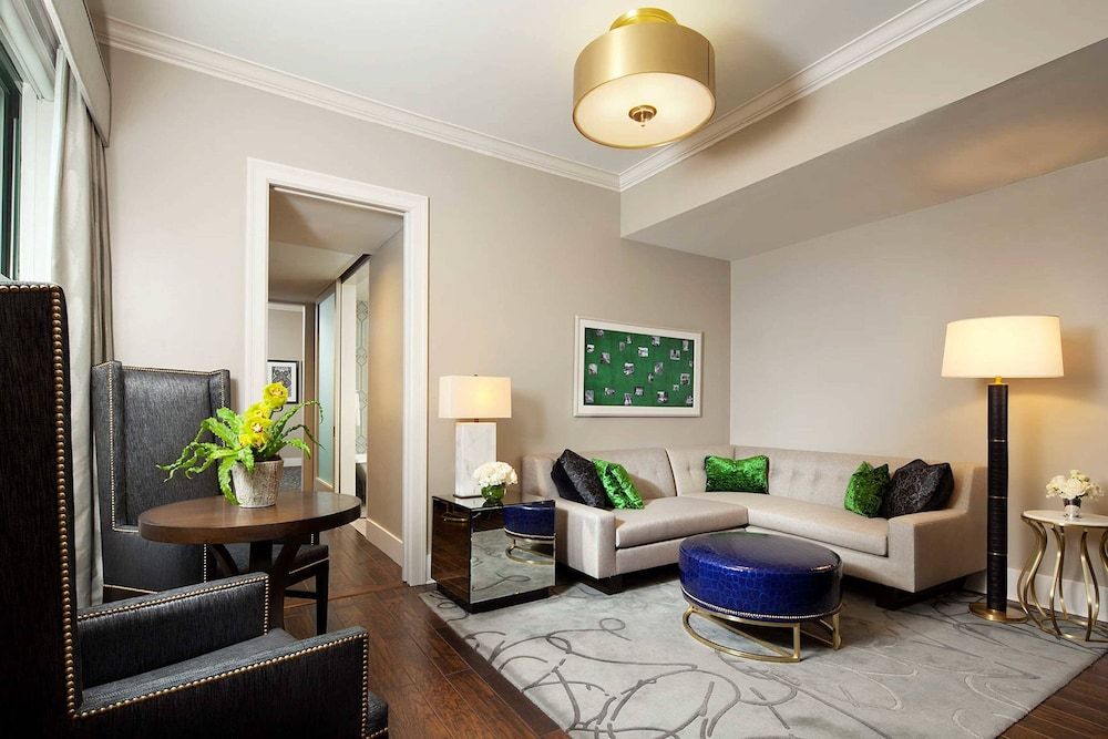 Junior Suite, 1 King Bed