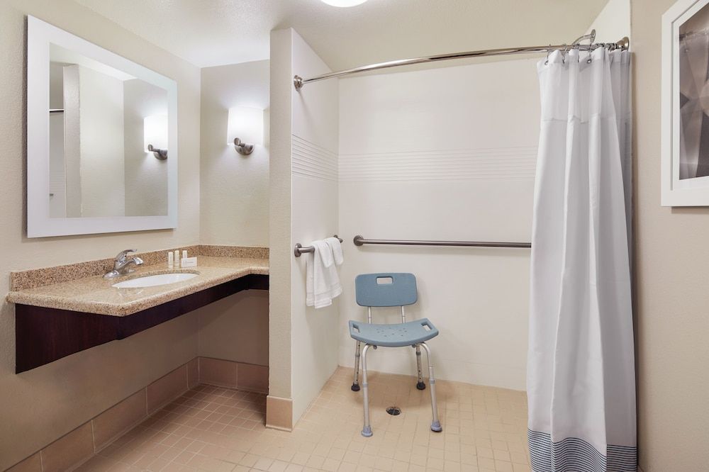 Studio Suite, 1 King Bed (Mobility Accessible, Roll-In Shower)