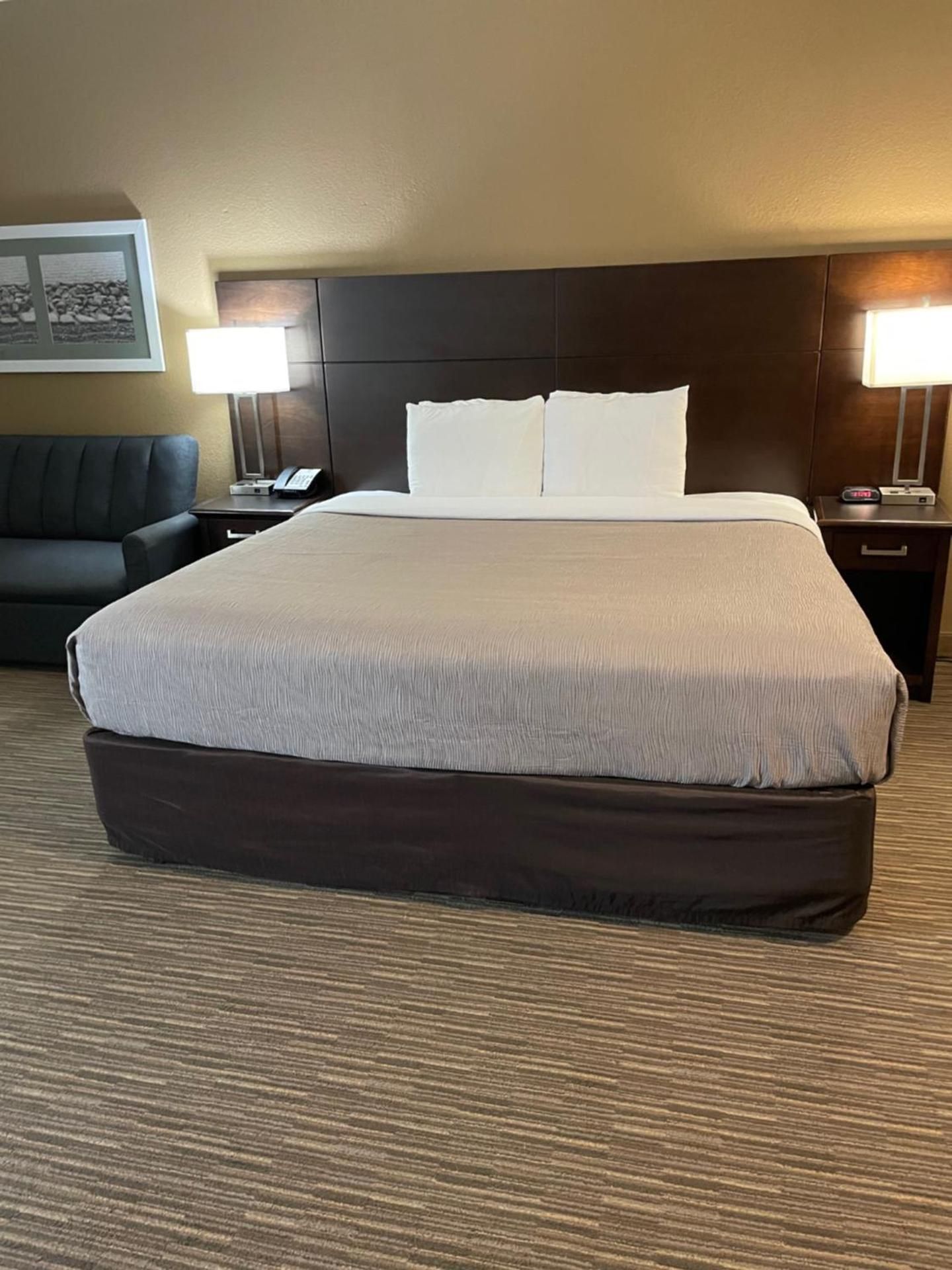 1 King Bed, Suite, Nonsmoking, Accessible