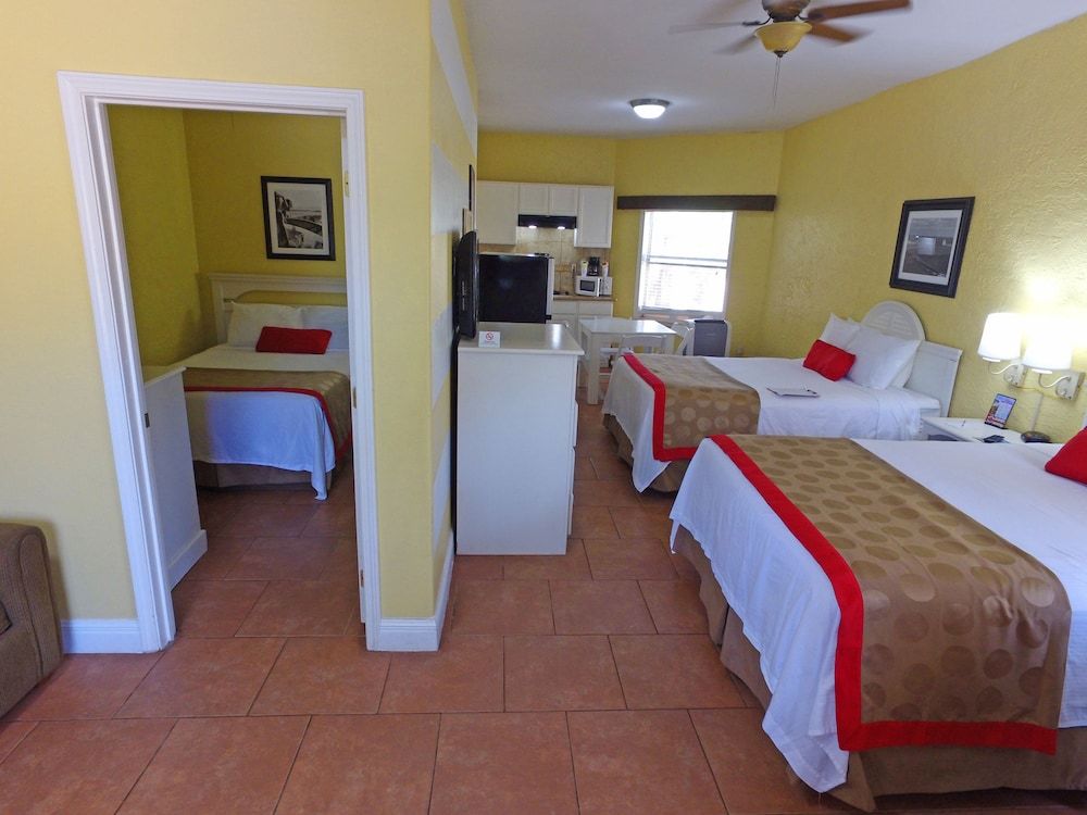 Efficiency, Room, Multiple Beds, Non Smoking