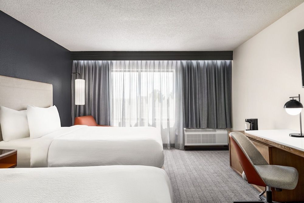 Room, 2 Queen Beds, Non Smoking (Hearing Accessible)