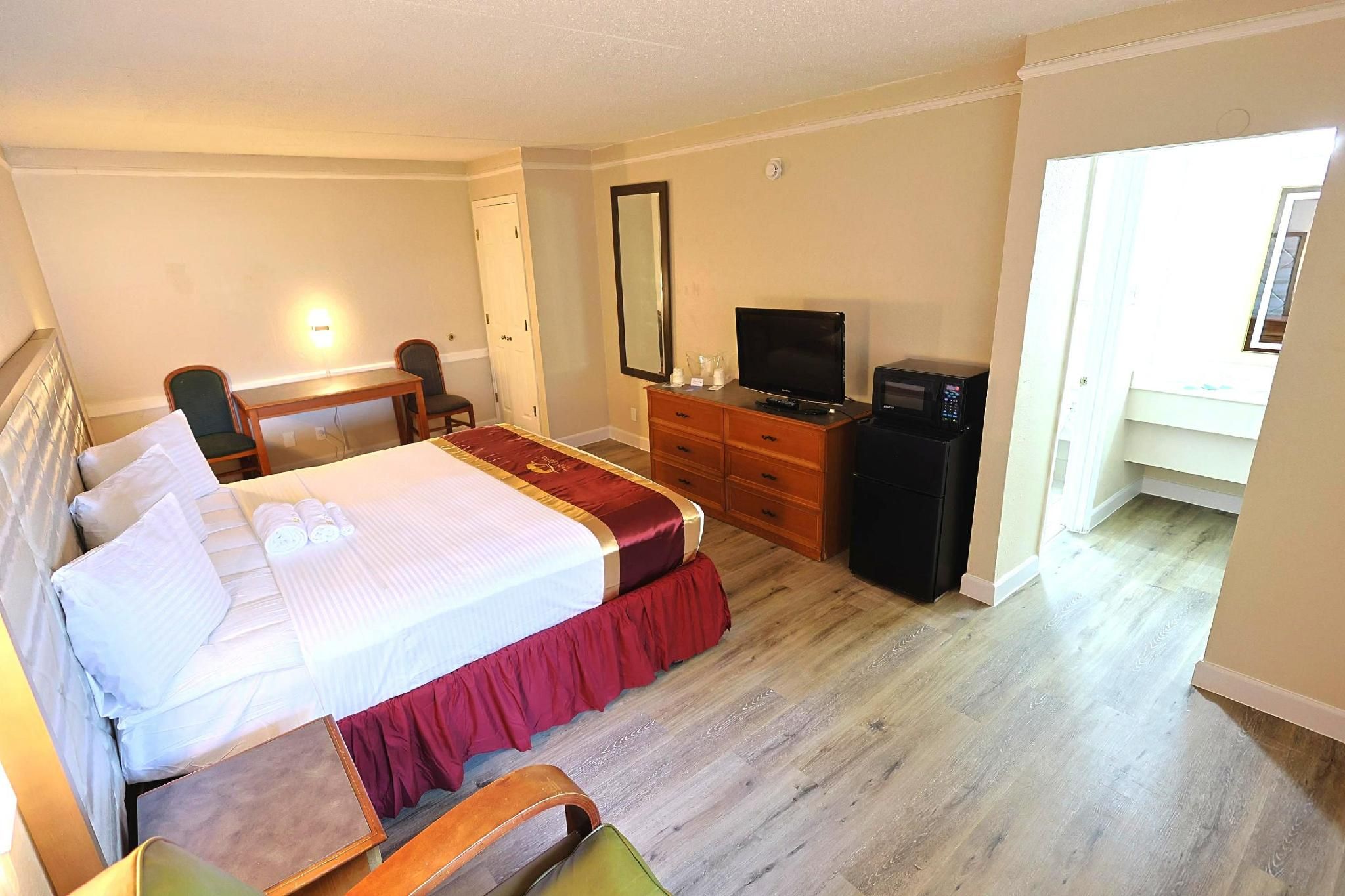 King Bed Accessible Non-Smoking