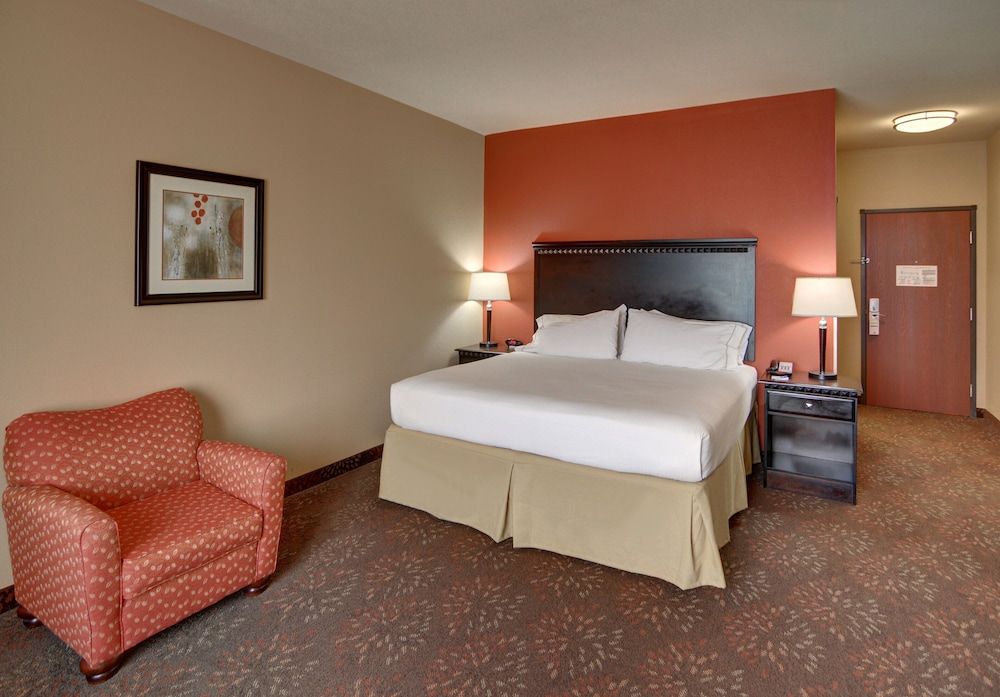 Standard Room, 1 King Bed, Accessible (Accessible Tub)