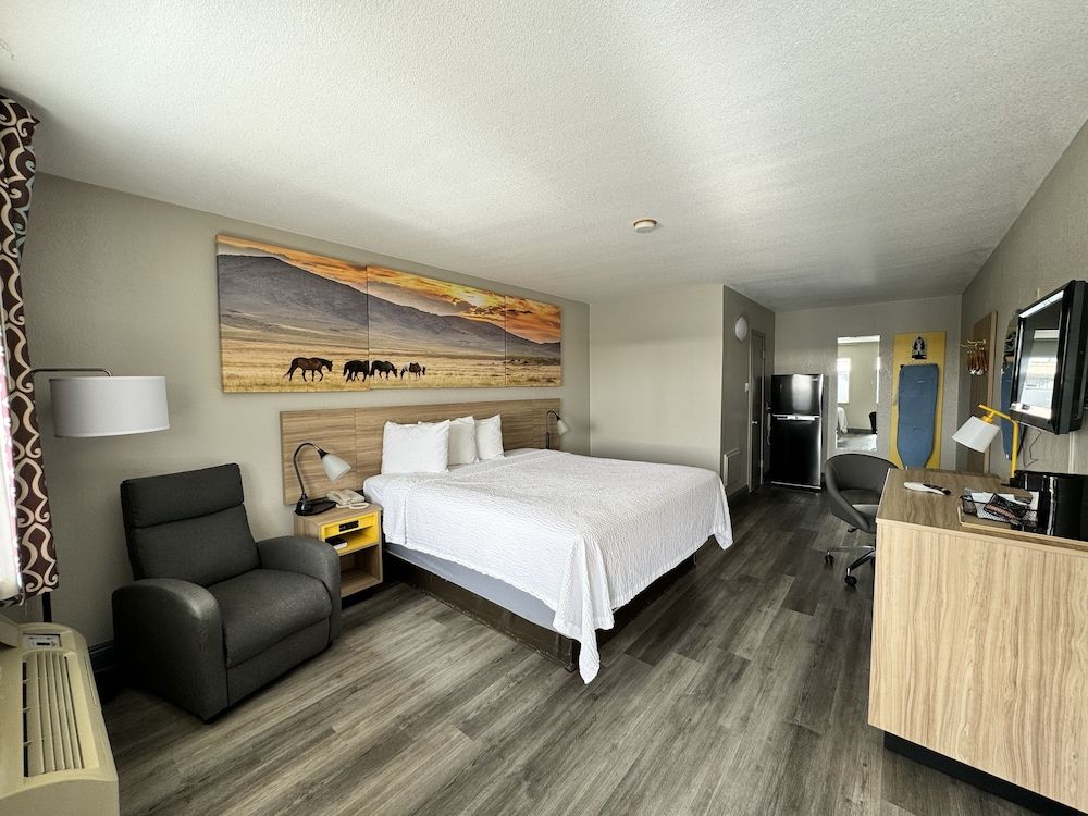 Standard Room, 1 King Bed