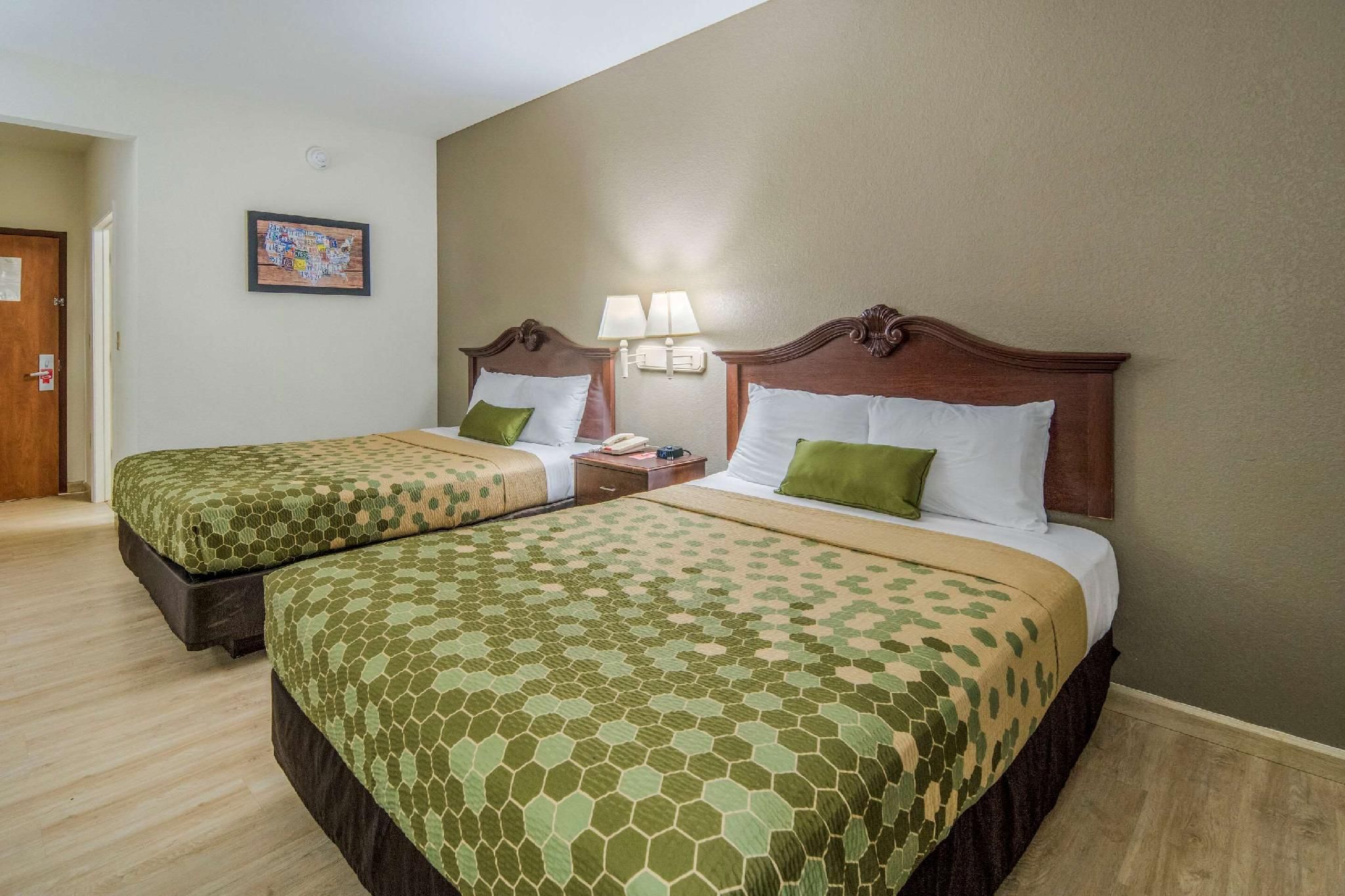 2 Queen Beds, Nonsmoking, Accessible