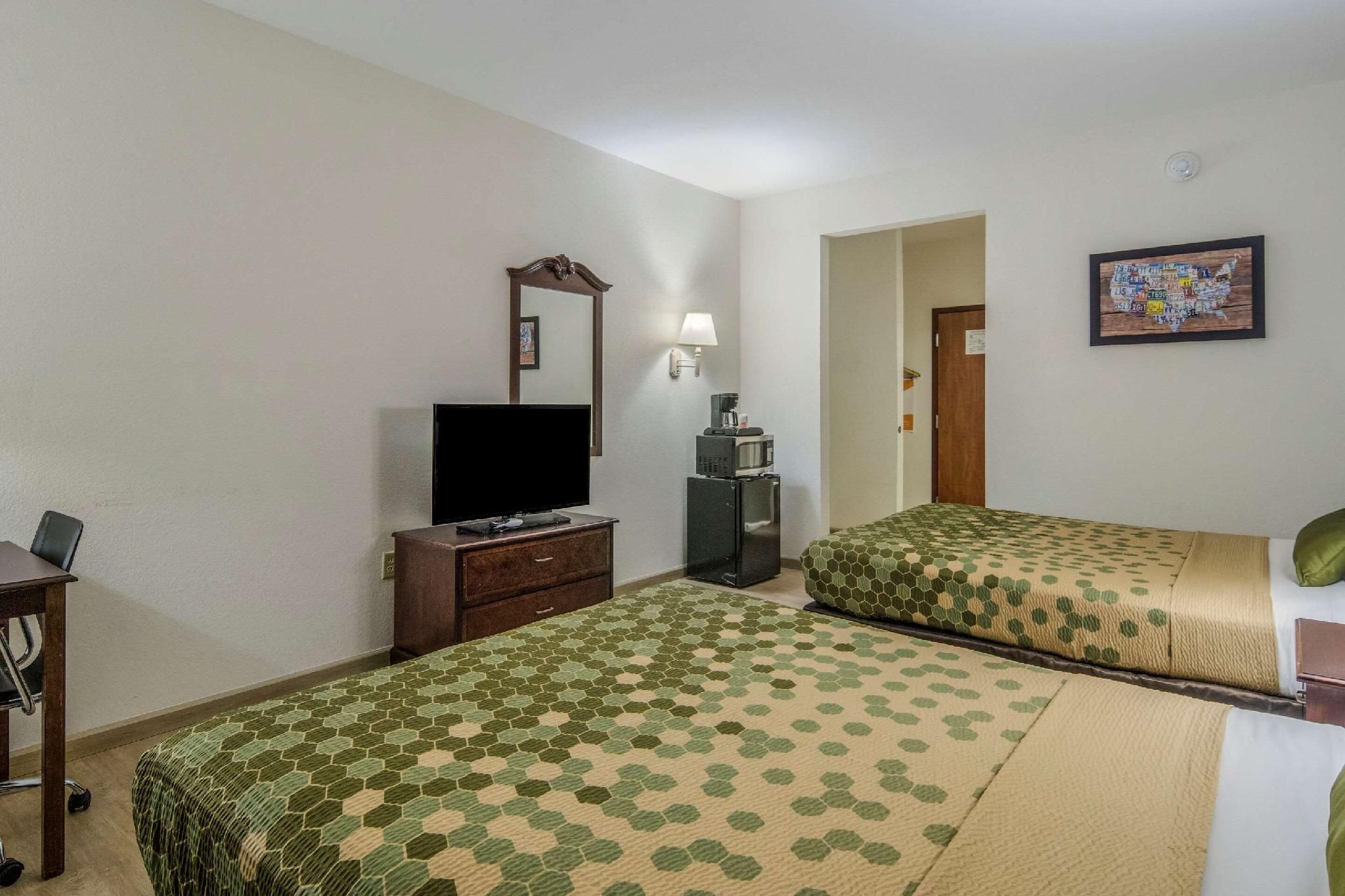 2 Queen Beds, Nonsmoking, Accessible