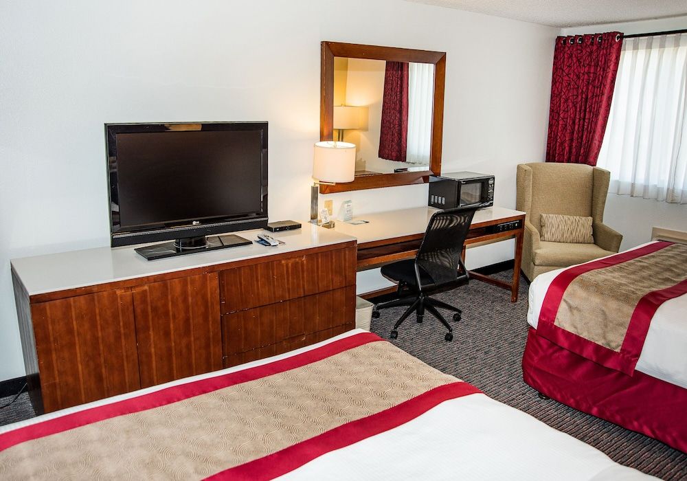 Room, 2 Queen Beds, Non Smoking (Pet-Friendly)
