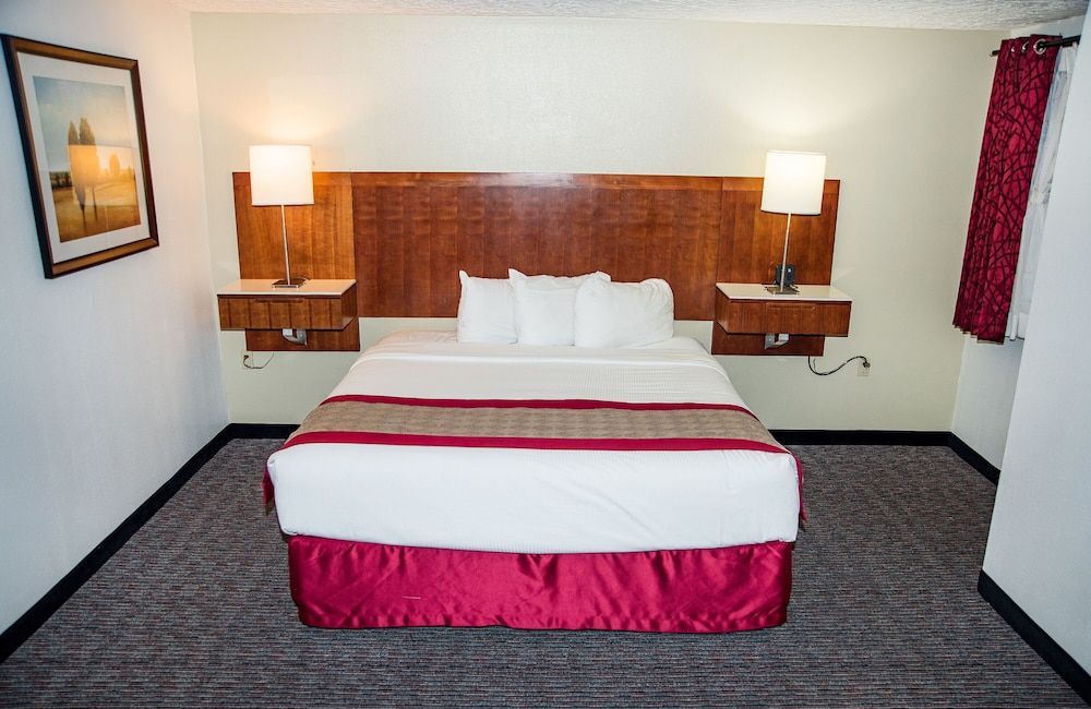 Studio Suite, 1 King Bed with Sofa bed, Non Smoking, Jetted Tub