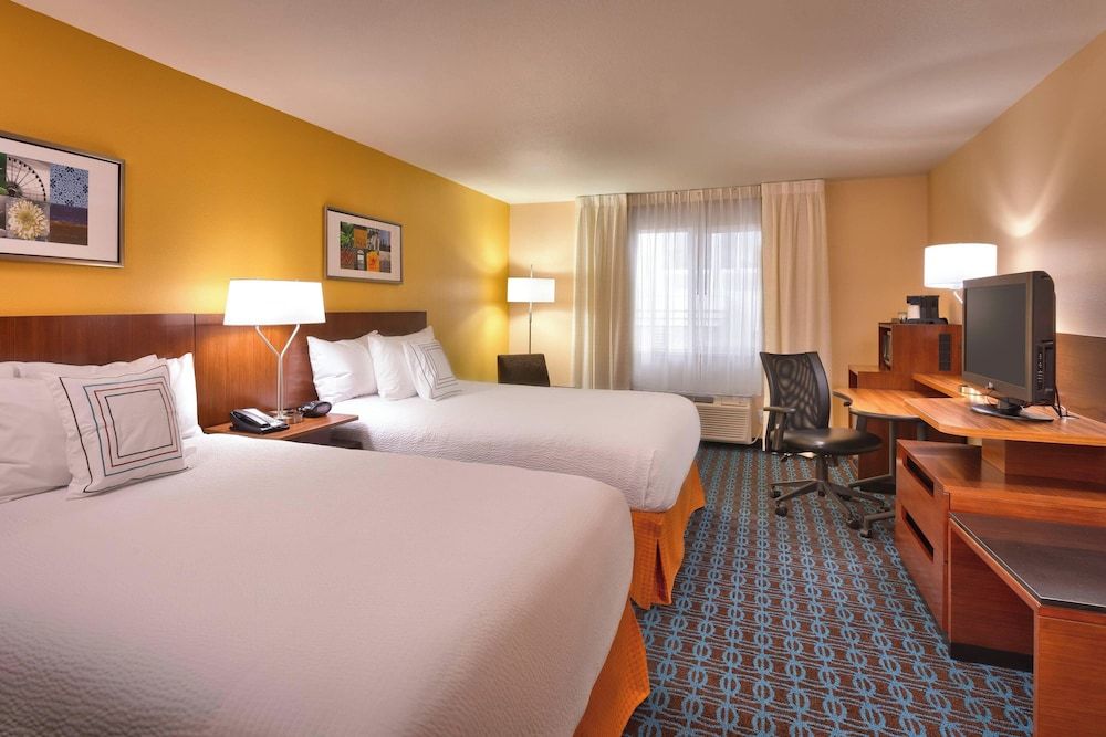 Room, 2 Queen Beds, Non Smoking (Hearing Accessible)