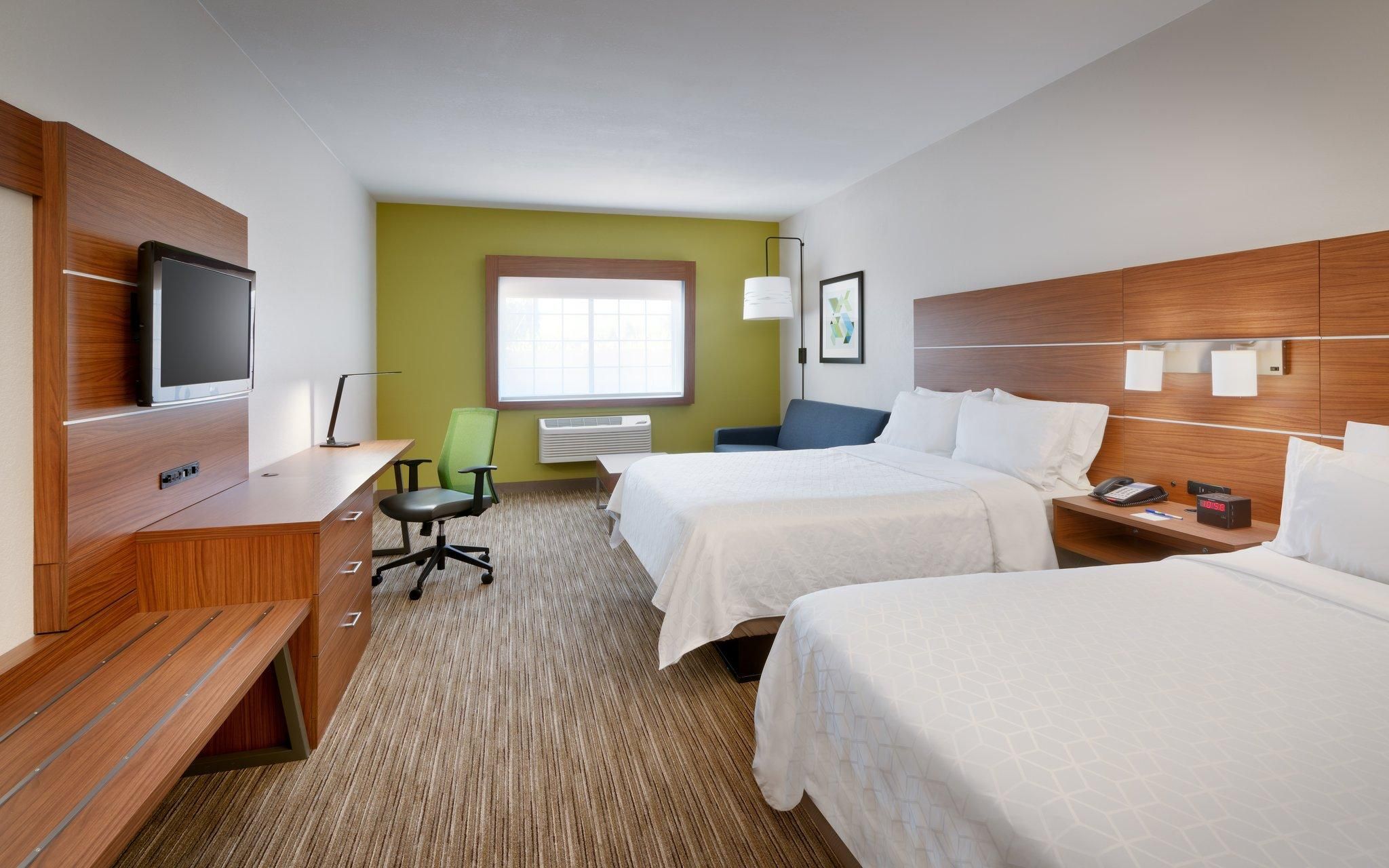 2 Queen Beds Non-Smoking