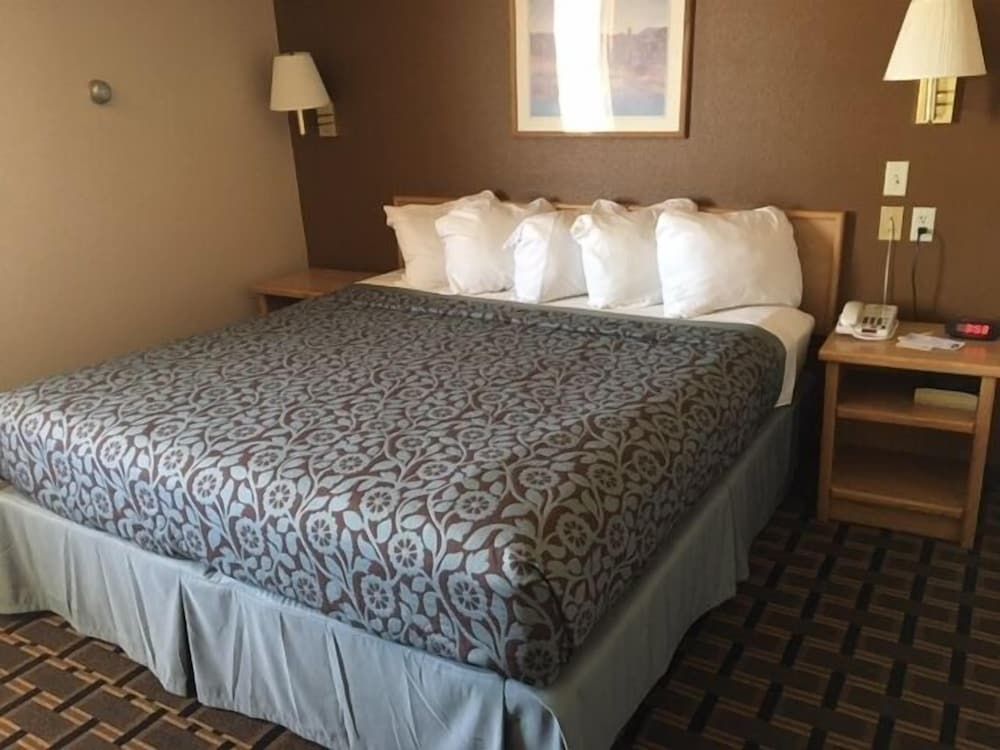 Suite, 1 King Bed, Non Smoking