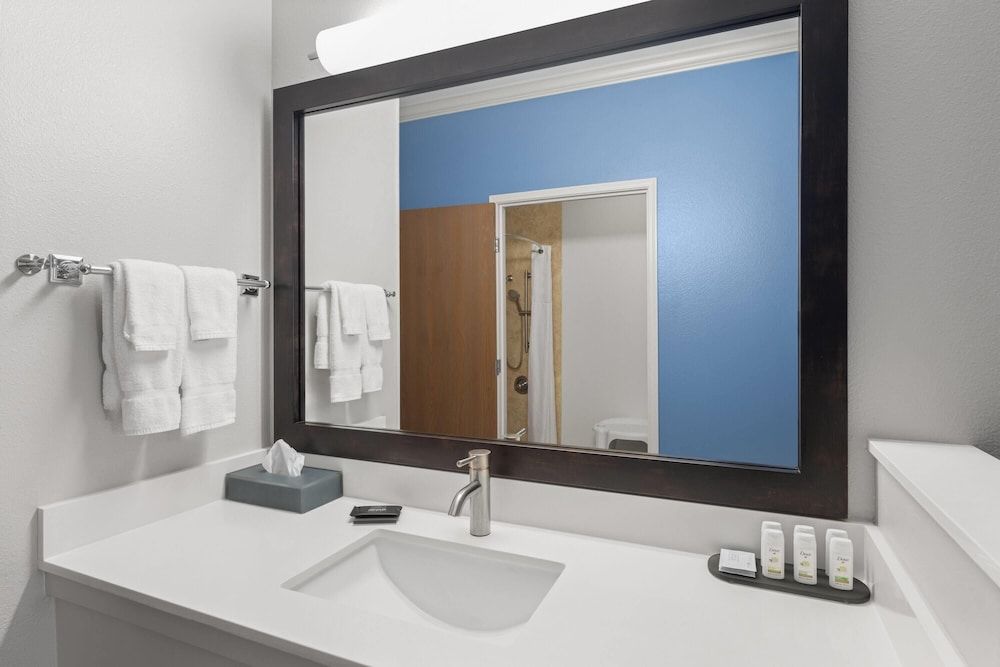 undefined La Quinta Inn & Suites by Wyndham Moab 8