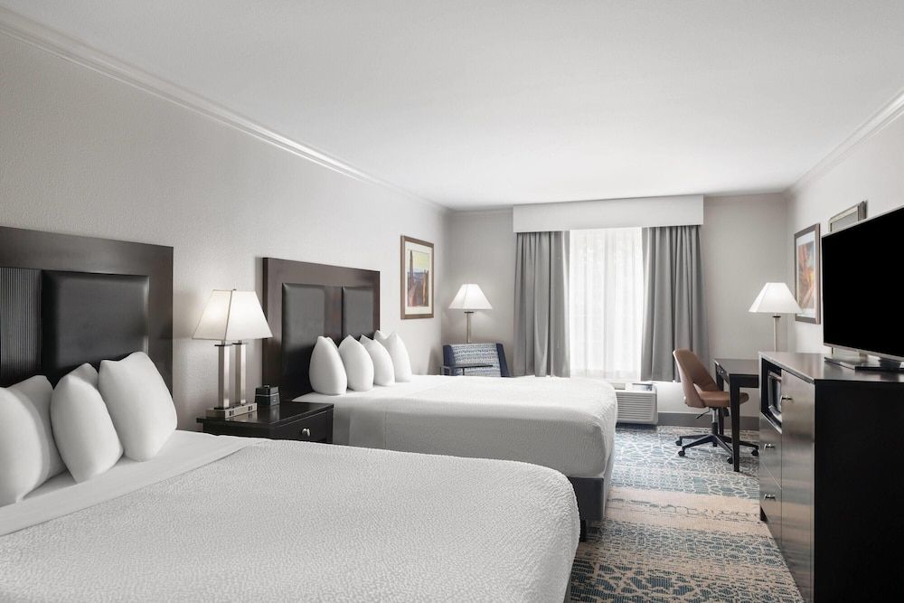 undefined La Quinta Inn & Suites by Wyndham Moab 5