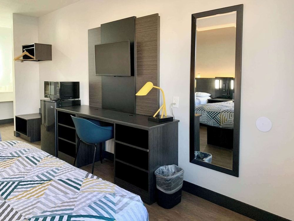 Motel 6 Ogden, UT - 21st Street Standard Room, 1 King Bed, Non Smoking