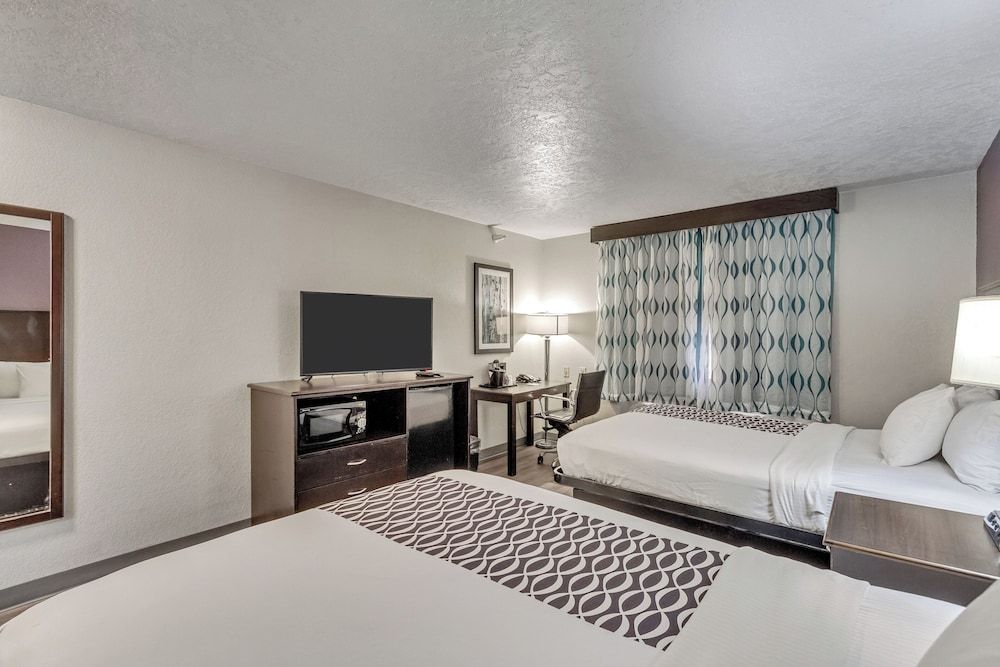 Room, 2 Queen Beds, Accessible, Non Smoking (Mobility)