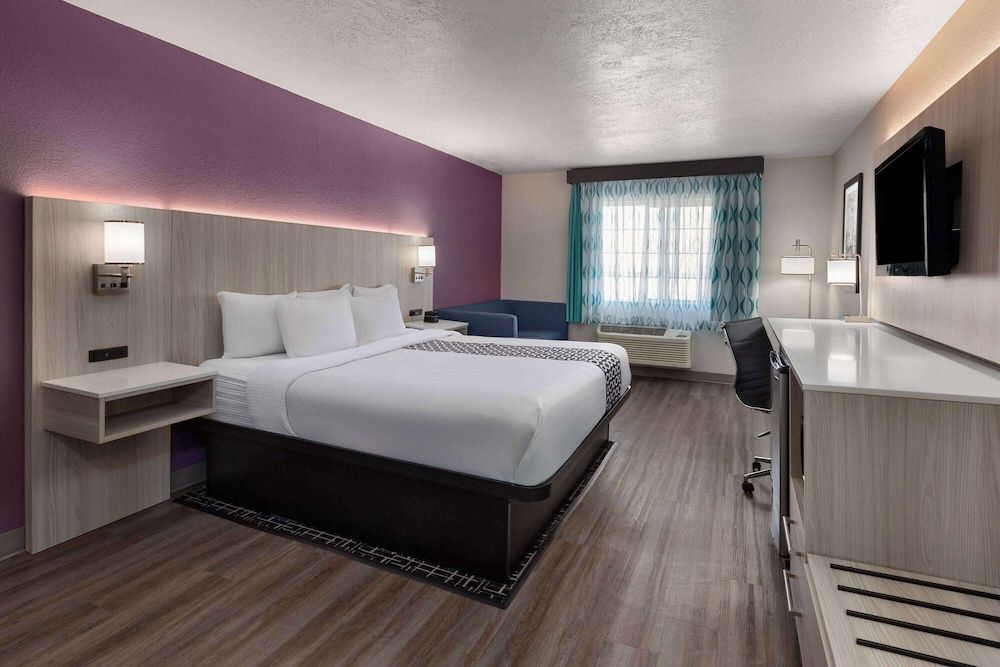 Room, 1 King Bed, Non Smoking