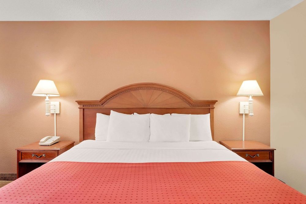 Room, 1 King Bed, Accessible, Non Smoking