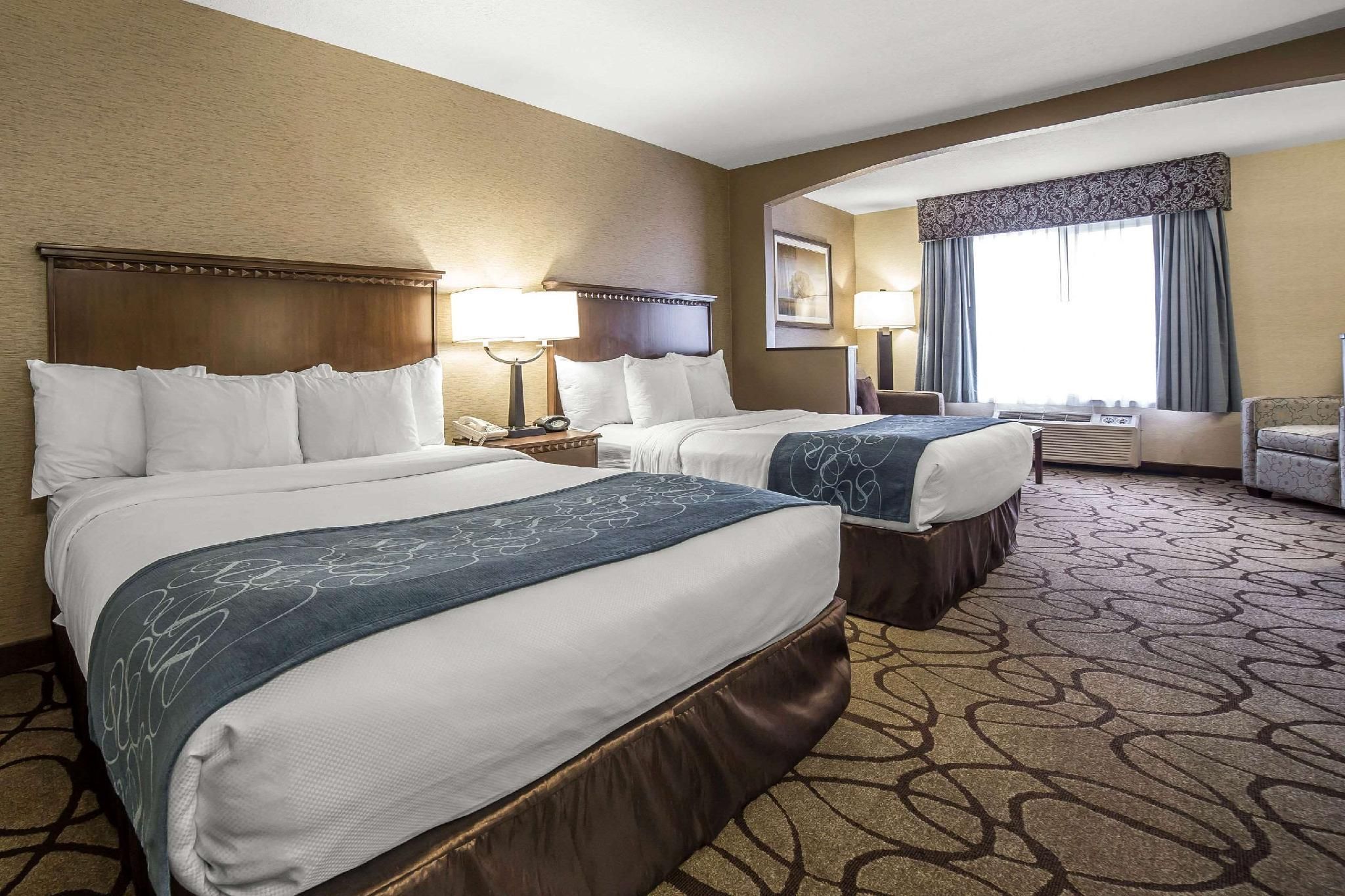 2 Queen Beds, Suite, Nonsmoking