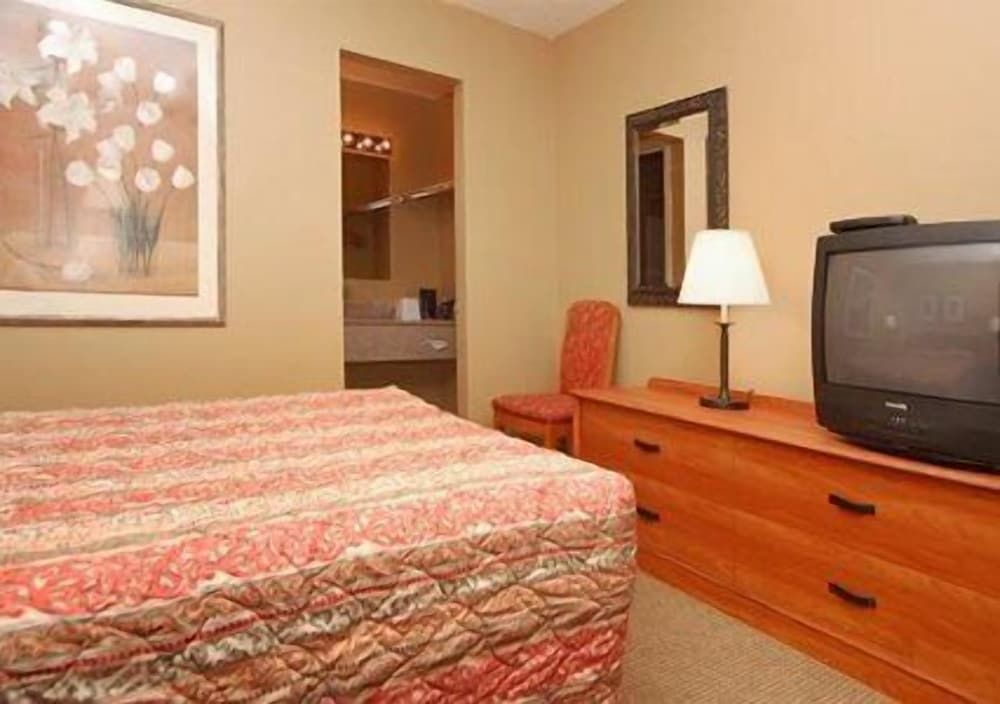 Standard Room, 1 Queen Bed, Non Smoking