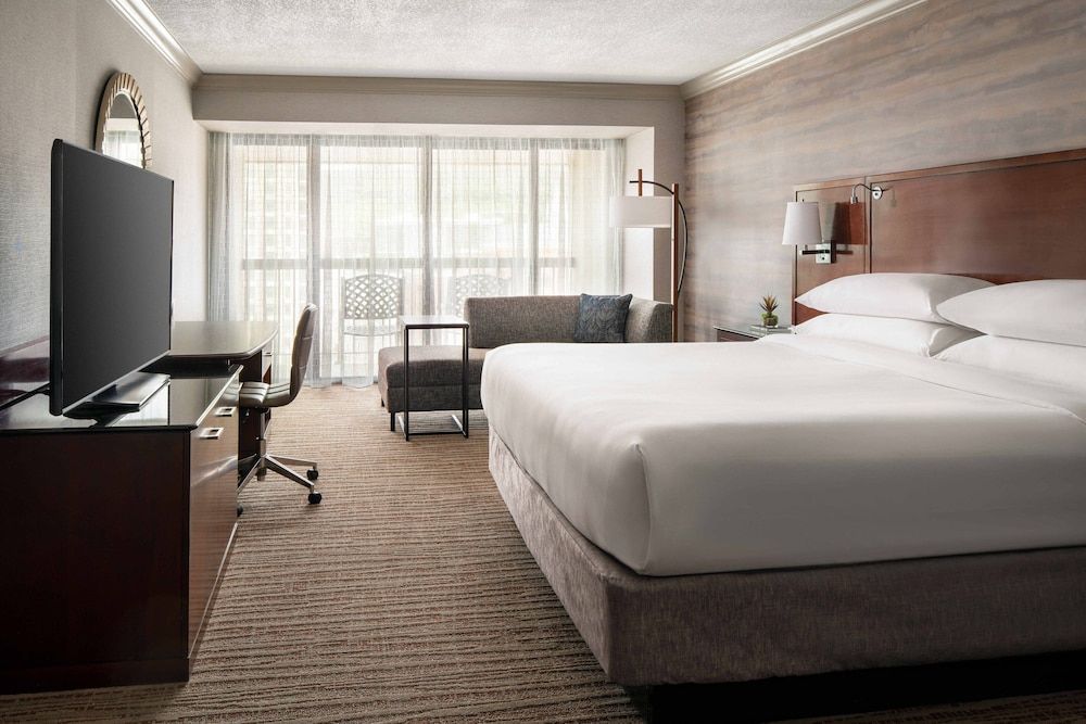 Executive Room, 1 King Bed, Non Smoking, Balcony