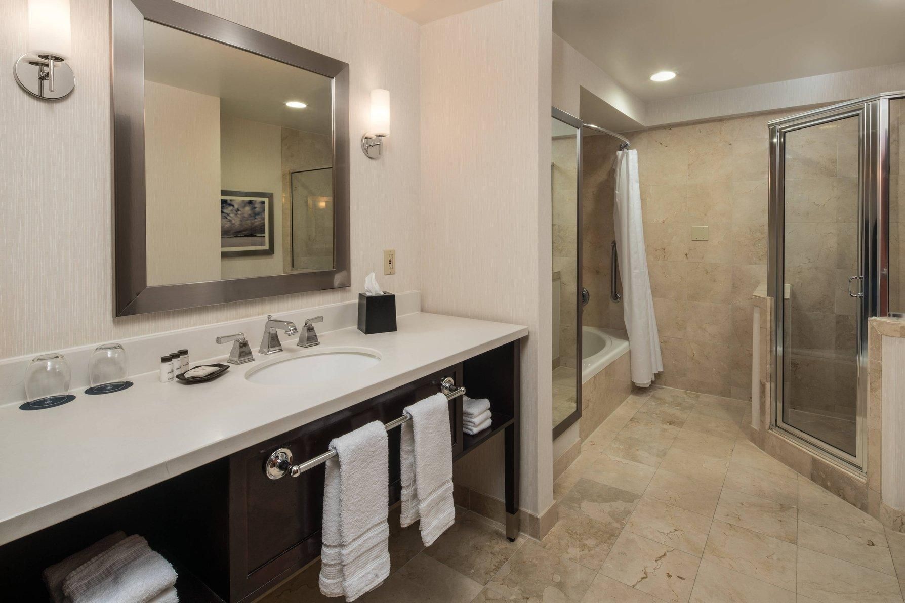 Club lounge access, Presidential Suite, 1 King, Sofa bed