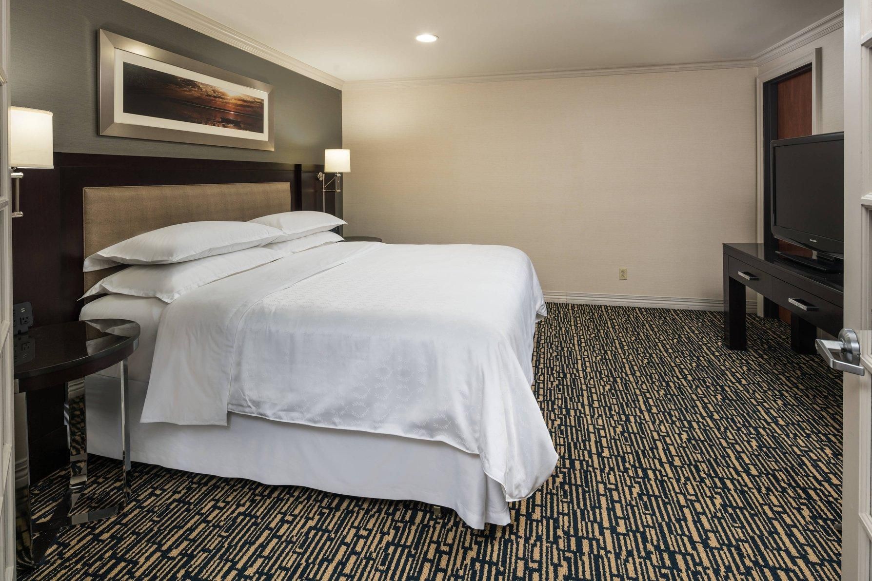 Club lounge access, Presidential Suite, 1 King, Sofa bed