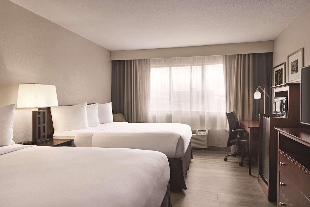 Room, 2 Queen Beds, Accessible, Non Smoking (Rollin Shower)