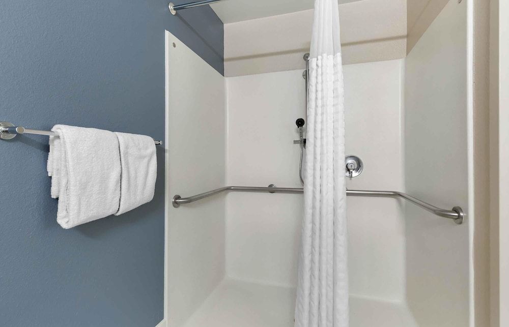 Extended Stay America Suites Washington DC Alexandria Landma Studio, 1 Queen Bed, Accessible, Non Smoking 3