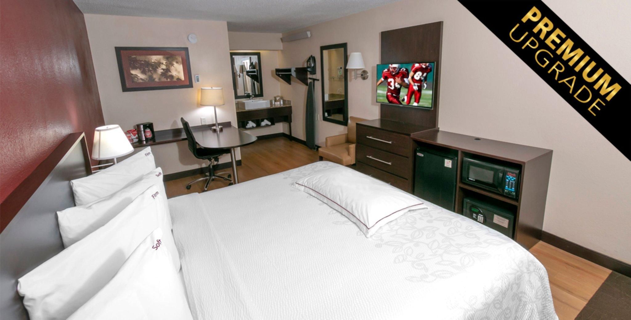 Premium King Smoke Free (Upgraded Bedding & Snack)